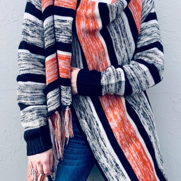 Orange red and black cardigan! - Picture 5 of 6